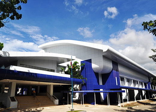 Gimnasio de la Universidad de Ciencia y Tecnología de Mindanao, Filipinas